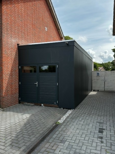 Aanbouw zijkant woning