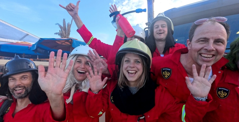 Groep actievelingen bij de brandweer