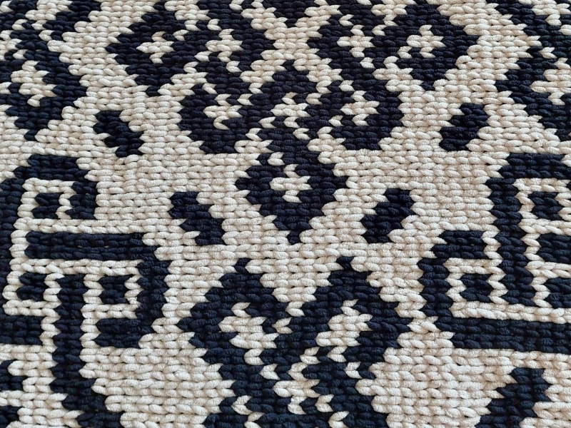 tafelkleed in puffy more wilma schellevis