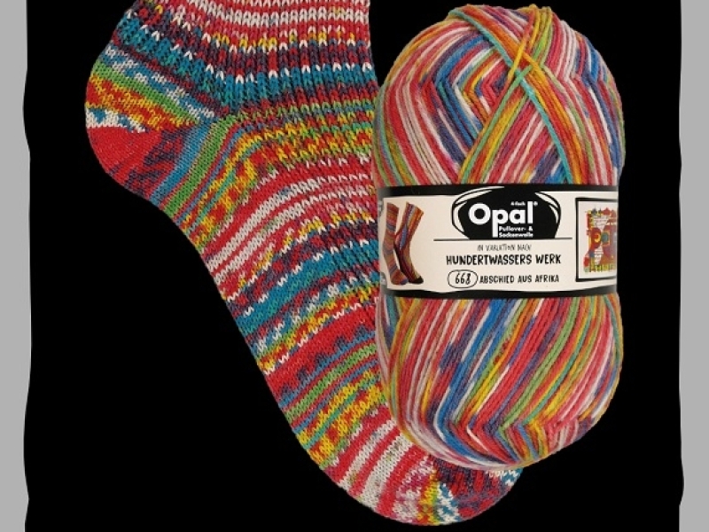 Gebreide sok en bol wol van Opal 4-draads sokkenwol Hundertwasser 4054 Abschied aus Afrika