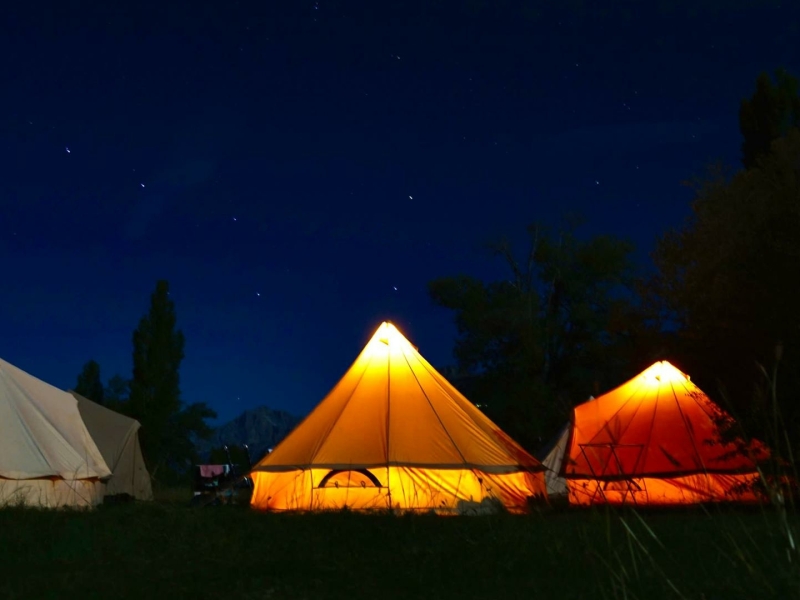 tenten leerlingen kamperen camping Franse Alpen Frankrijk schoolkamp