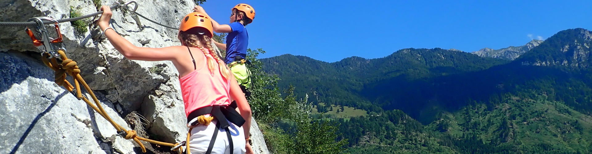 mojstrana kinderen klimmen via ferrata klettersteig Slovenië