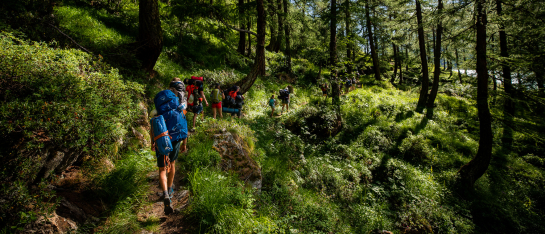 wandelen hiken trektocht bepakking Ardennen frankrijk ommen overijssel zwerftocht wandelkamp outdoor buitensport schoolreis