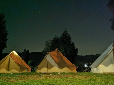 kamperen tenten sterrenhemel overnachten slapen