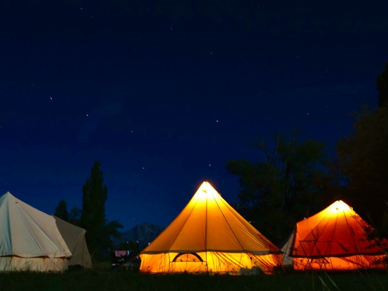tenten leerlingen kamperen camping Franse Alpen Frankrijk schoolkamp