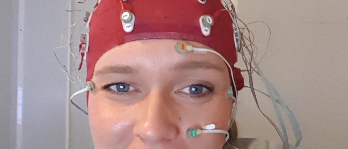 Hoe wordt een EEG scan uitgevoerd?