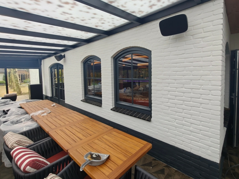 sonora-luidsprekers-terras-ichi-lounge