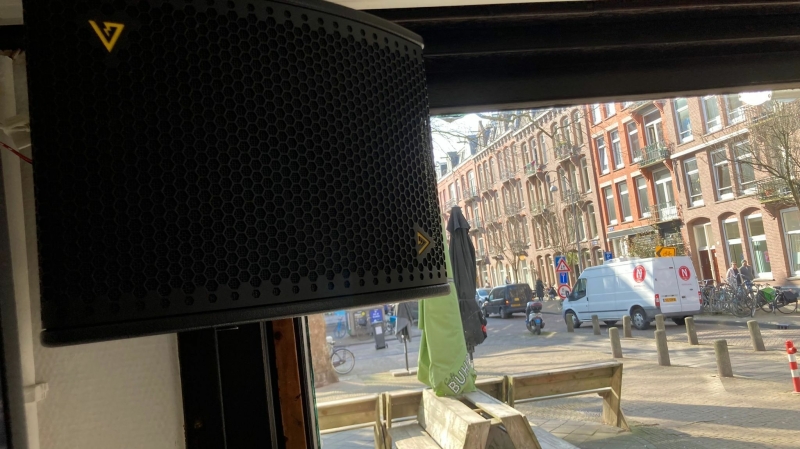 humor Gevestigde theorie Er is een trend Nieuwe geluidsinstallatie Café Bührs in De Pijp, Amsterdam | Business Audio  Systems