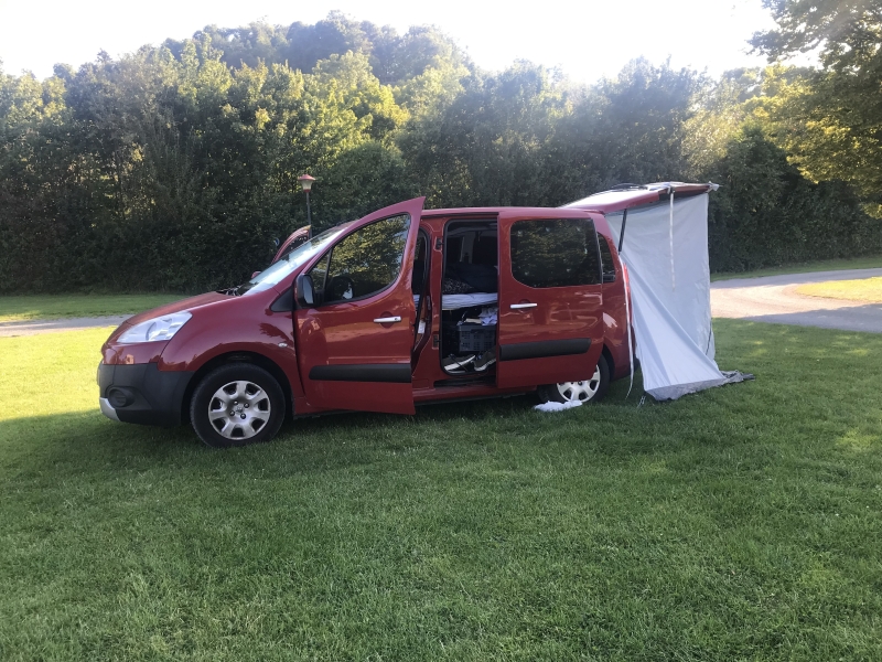 Peugeot Partner Minicamper - camper-in-a-box.be