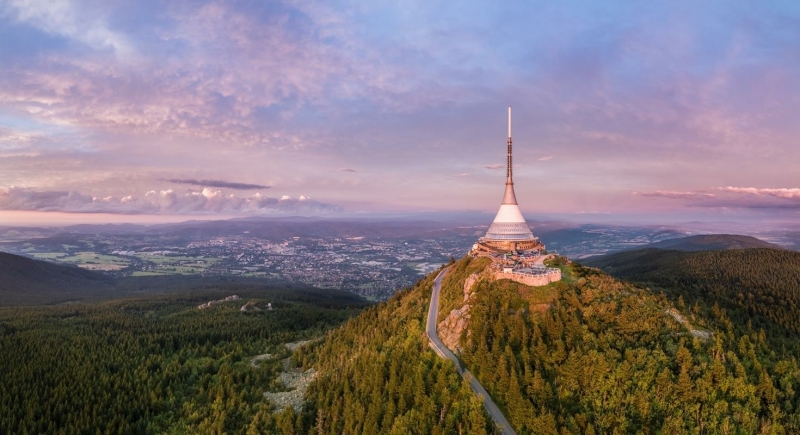 Ještěd oberhalb von Liberec