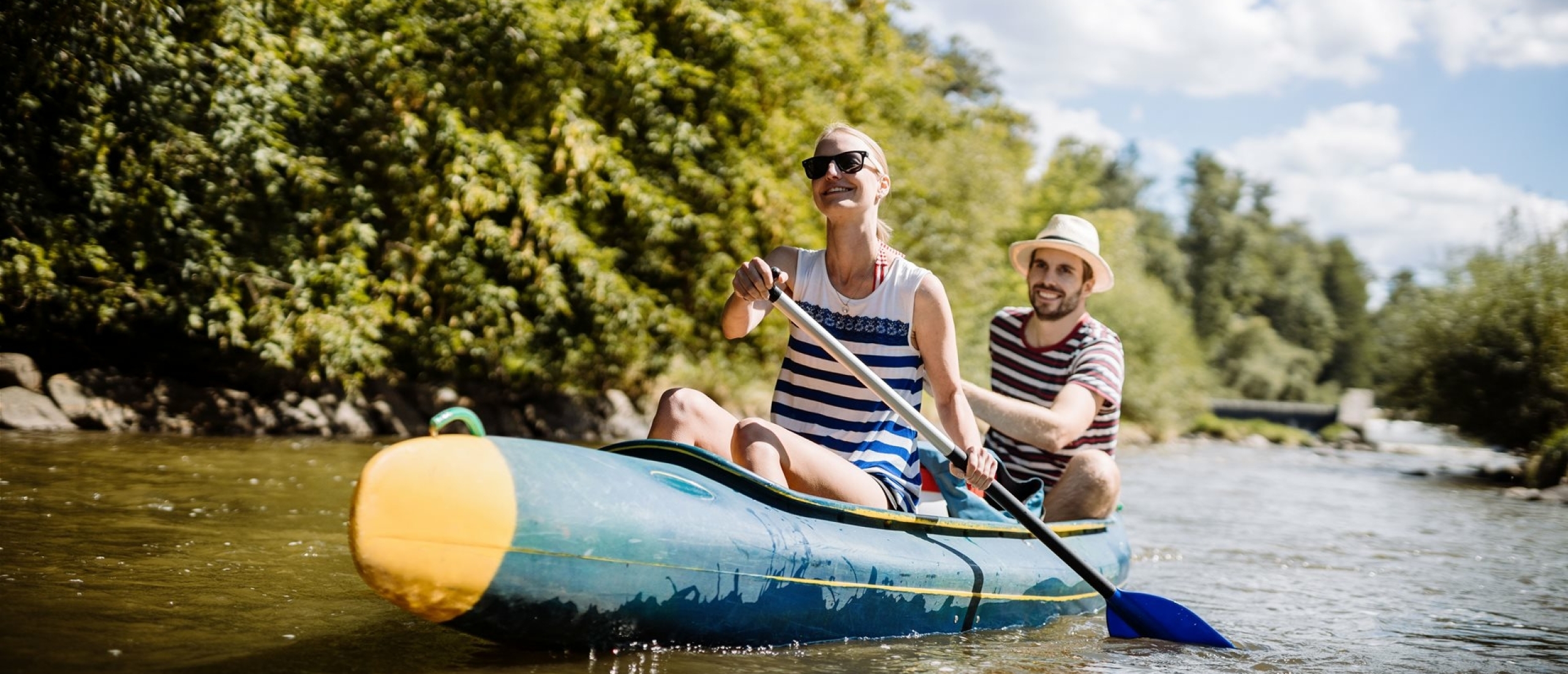 Entdecken Sie die schönsten Flussabenteuer in Tschechien: Wasserspaß und Natur pur