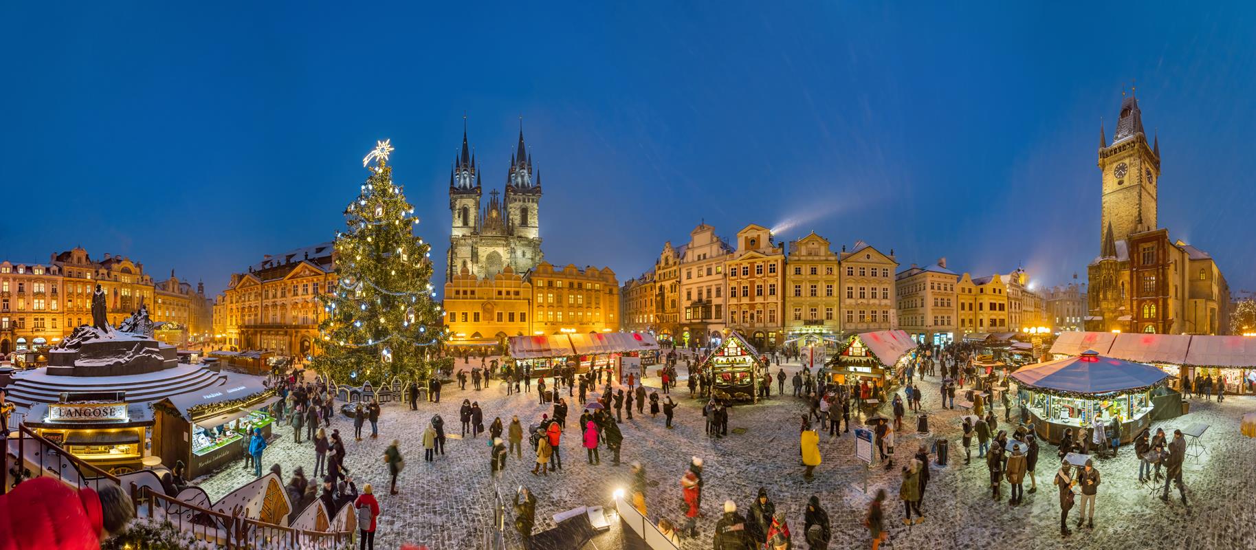 Eten en drinken op de Tsjechische kerstmarkt