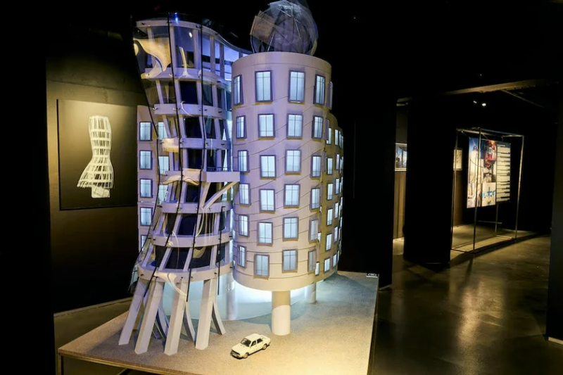 Galerij Tančící dům