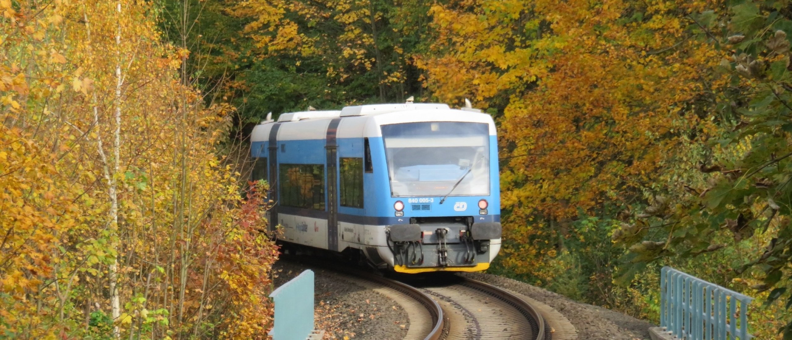 Met de trein door Tsjechië: ontdek de mooiste routes en bestemmingen