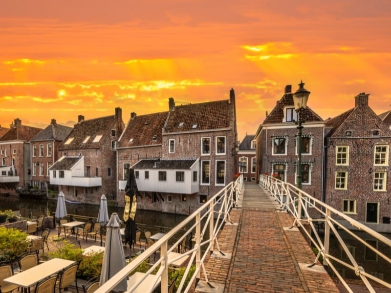 Appingedam, de middeleeuwse stad in Groningen Speel een stadsspel in Appingedam