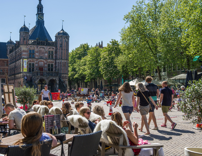 brink-op-de-waag-in-deventer