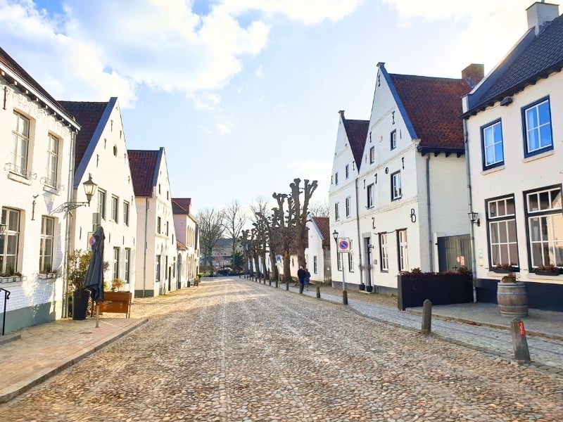 Thorn, het witte stadje in Limburg Speel een stadsspel in Thorn