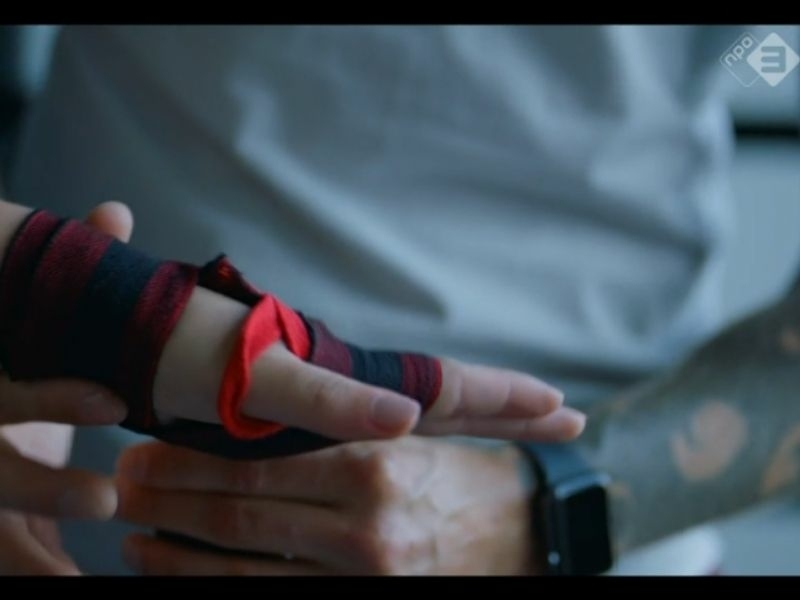 Bokstherapie in Haarlem Inwikkelen boksbandages voor Bokstherapie