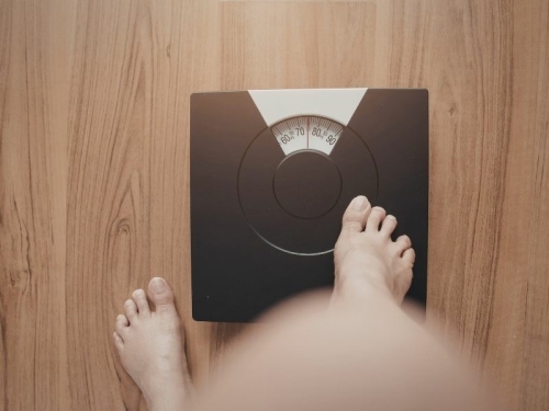 Persoon die onzeker is en een personal trainer heeft in Haarlem