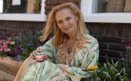 brigitte-negatieve stemmen in de bus