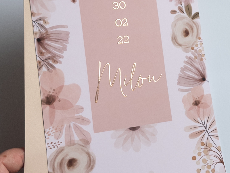 geboortekaart A5 met koper roséfolie meisje roze bloemen Milou