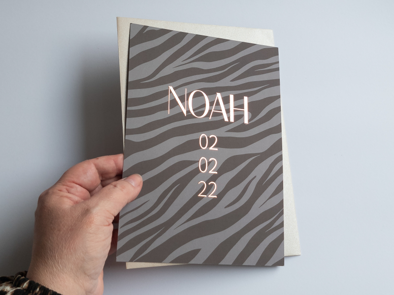 geboortekaart A5 met koper roséfolie jongen zebra print Noah