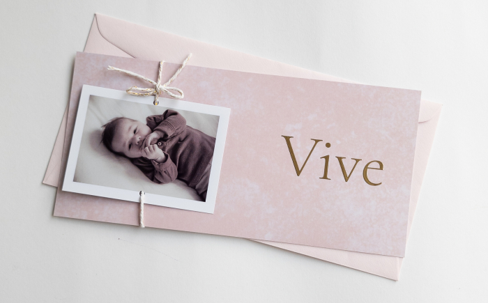 geboortekaartje meisje goudfolie met foto Vive