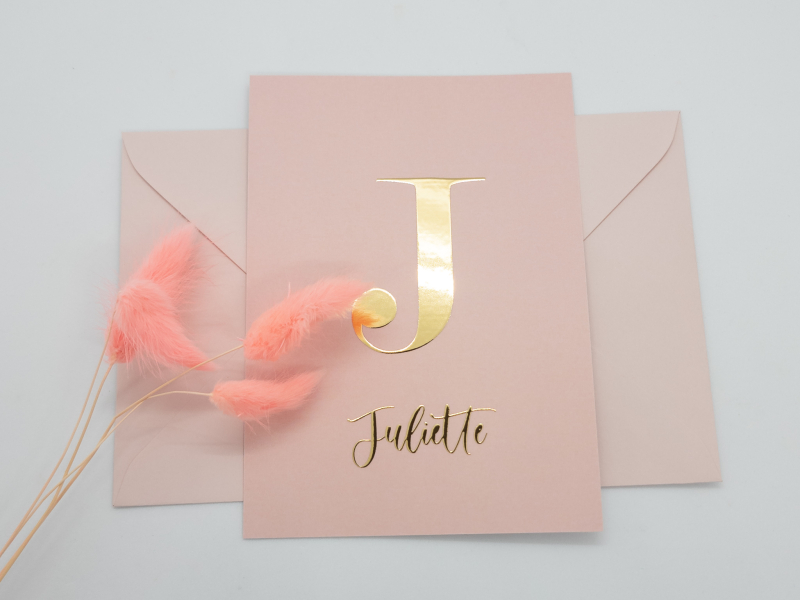 Geboortekaartje Juliette roze met goudfolie en grote hoofdletter
