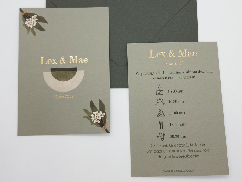 luxe trouwkaart met goudfolie groen watercolor lex en mae