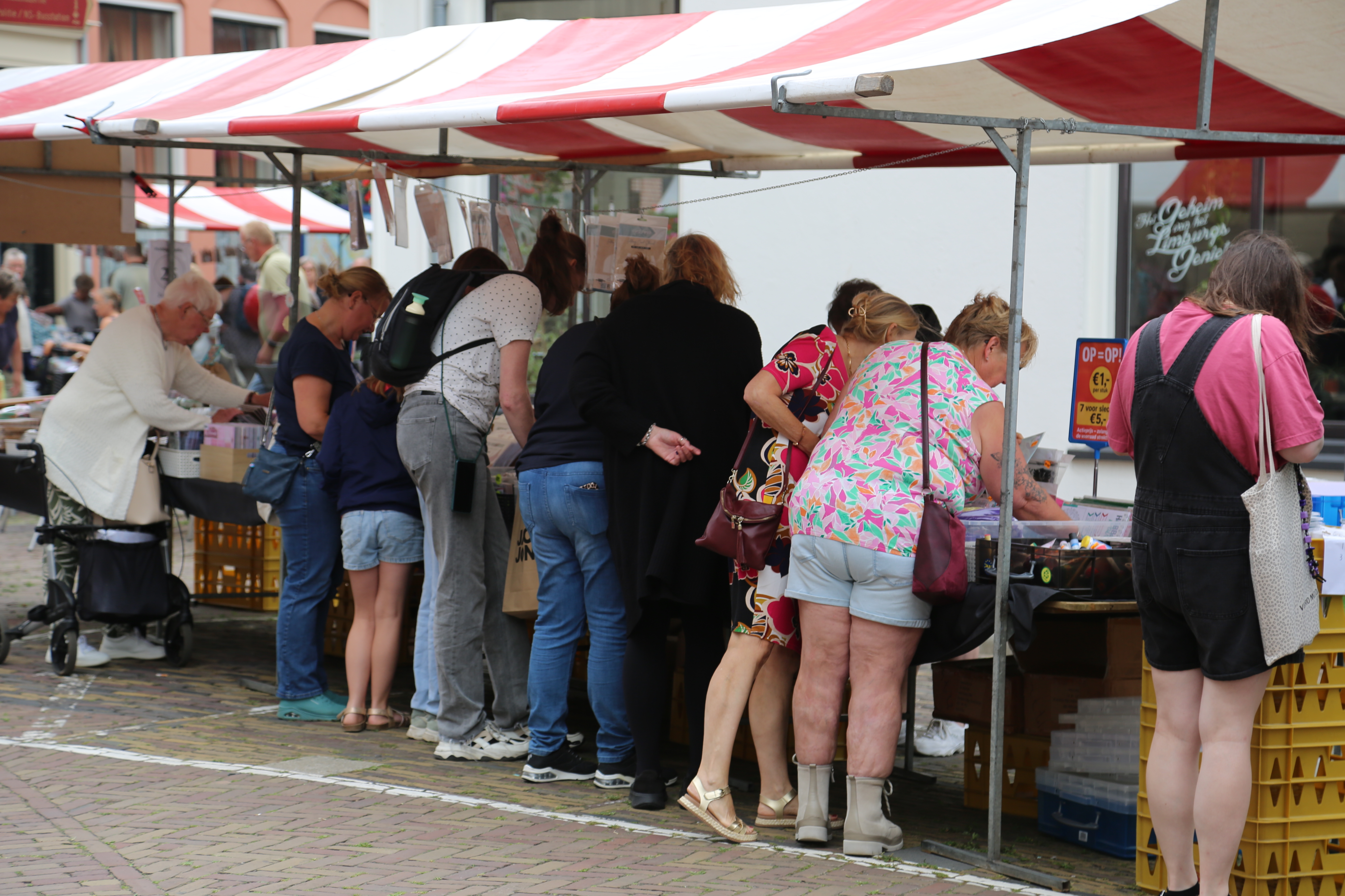 Buitenstands met creatieve producten