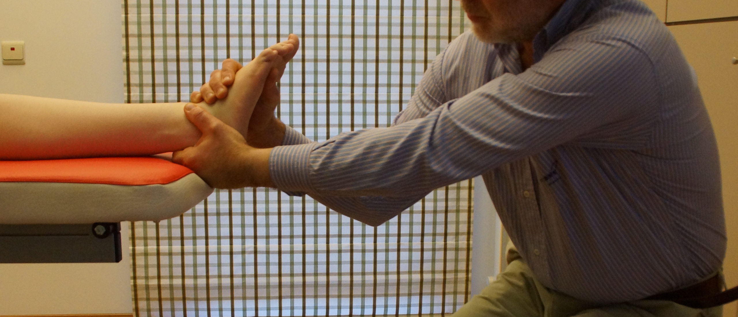 loose body manipulation for the ankle