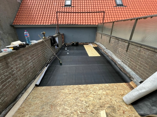 Nieuw dakbeschot aanbrengen