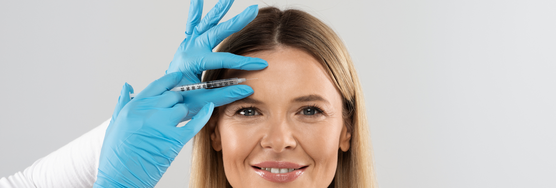 Over de Botoxbar Monica van De Botoxbar plaatst botox bij een klant