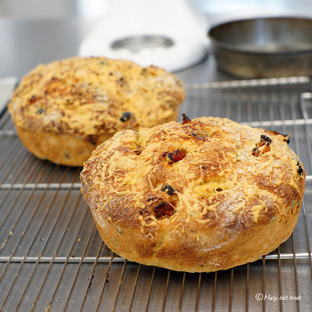 Gebakken focaccia met kruidenolie à la Robèrt - Marije Bakt Brood