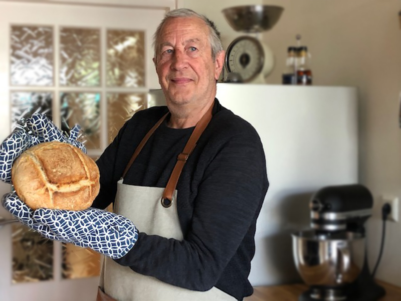 Frenk van Mierlo - Trotse Thuisbakker Marije Bakt Brood