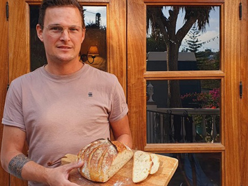 Jurgen - trotse thuisbakker Marije Bakt Brood