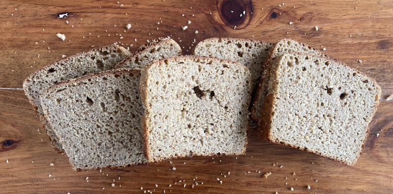 Kamut boterhammen met kruimelig kruim - Marije Bakt Brood