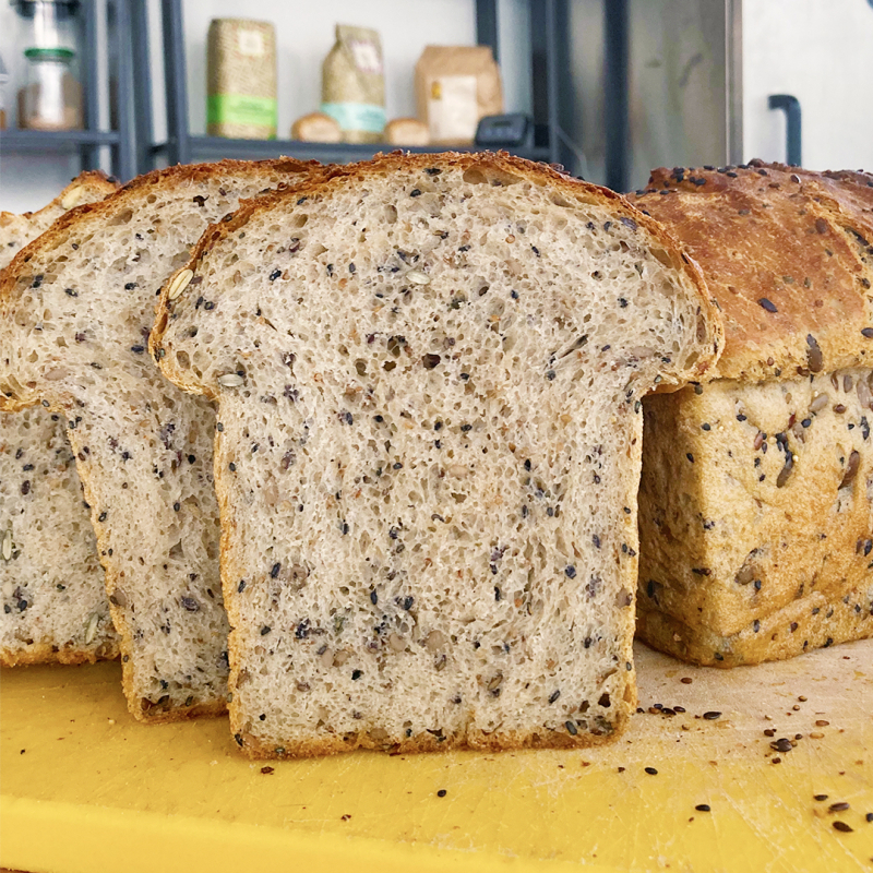 Luchtig meergranenbrood à la Waldkorn® vierkant sneetje zaden en pitten