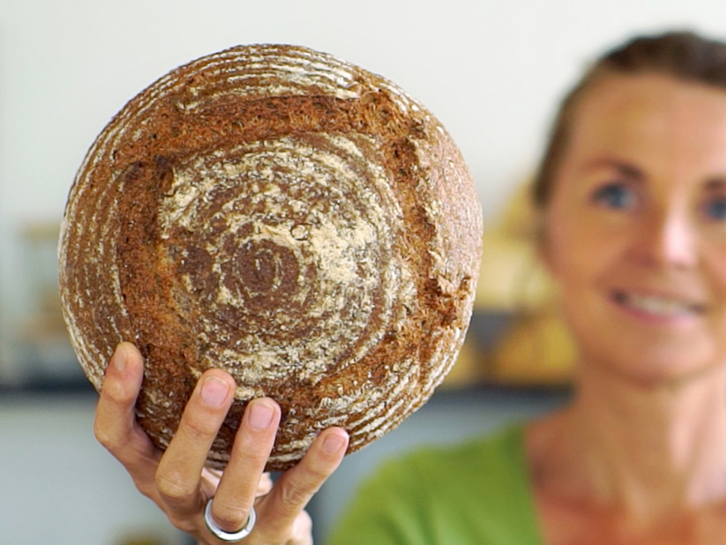 Volkorenbrood Bakken - Marije Bakt Brood 1600_1000.jpg