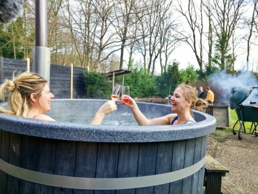 friese-ardennen-hottub Kontakt