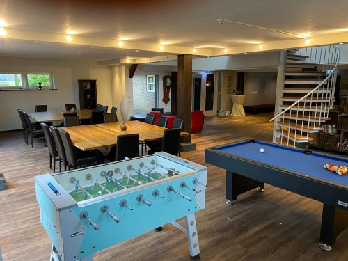 Groepsaccommodatie met voetbaltafel in Friesland