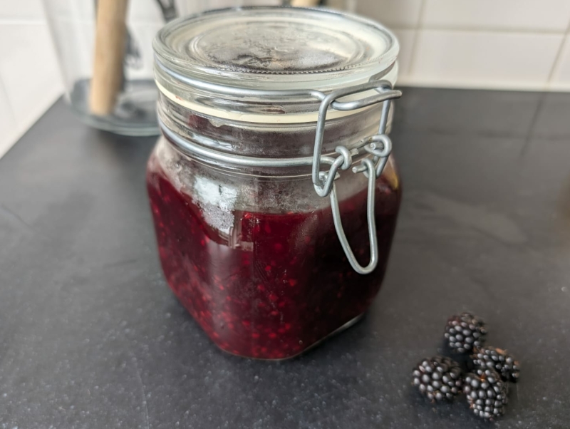 bramenjam in pot