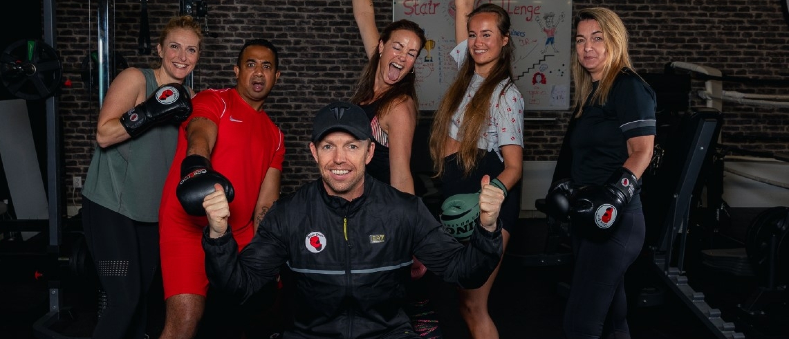 Laat iemand gratis meetrainen en verdien een cadeau 🎁