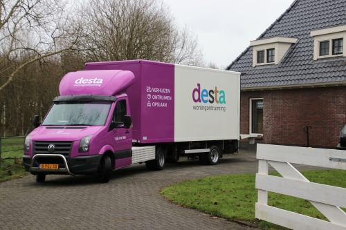Woningontruiming vrachtwagen
