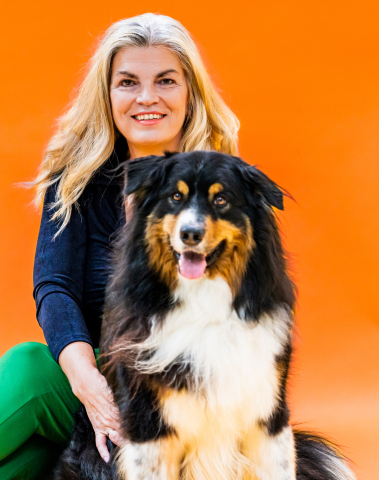 Mandy Gerris is eigenaar van DigiDog , Floris is de niet-digitale hond binnen het bedrijf