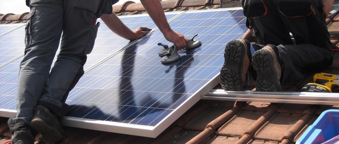 Zonne-energie loont, want de salderingsregeling op zonnepanelen blijft!