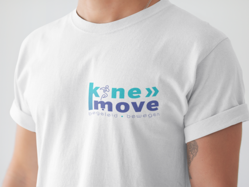 Kine Move logo op wit t-shirt