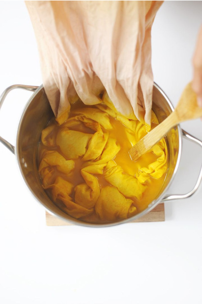 DIY Dyeing with curcuma