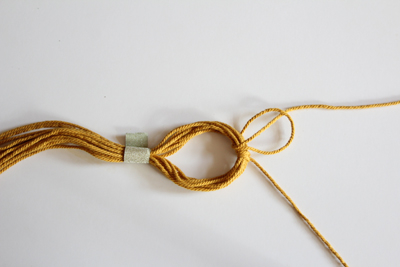 DIY Macramé Plant Hanger Step by Step Description step 3