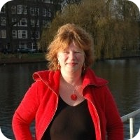 Foto van Joze Van Stigt, kunstenaar keramiek, pastel en aquarel